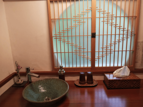 [KARUKAYA] Separate room with a half open-air bath and free-flowing hot-spring water / Japanese-style room 6 + 4.5 tatami mats / Villa Size: 27 m&sup2;