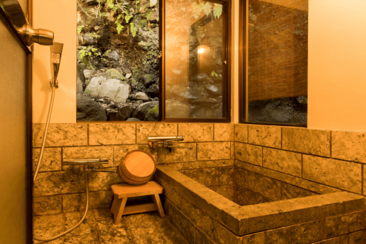 [AOI] Separate room with half-open-air bath and free-flowing hot-spring water / Japanese-style room 9.5 + 4.5 tatami mats / Villa Size: 33 m&sup2;