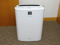 【加湿空気清浄機】乾燥の気になる室内も快適に保ちます。