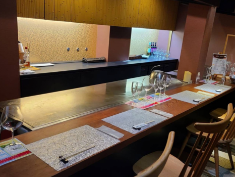 1日1組限定【鉄板料理・ぶどう倶楽部】プライベートな個室で味わう＜フィレ＆ロースステーキ＞本格鉄板コース〈１泊２食付き〉