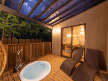 ふじ袴　ジャグジー露天風呂