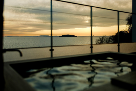 【離れ ゆらぎ】煌めく三河湾と絶景露天風呂｜海に抱かれ、心解き放つ極上プライベート