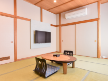 *【もみじ】2021.12リニューアル客室。10畳/露天風呂付。客室からの眺望はありません。