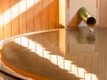 *【もみじ】10畳の和室。黄金の湯の露天風呂付客室。