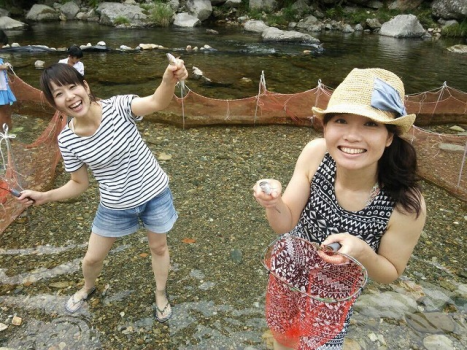 豊かな自然に囲まれた清流夢前川で川遊び♪