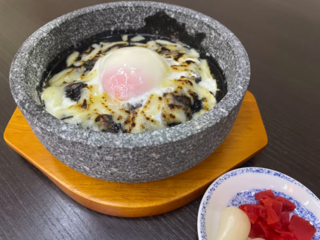 【1日限定5食】石焼き うなぎの黒カレー　栄養満点のうなぎを使用した本格スパイスカレー
グルテンフリー、化学調味料不使用、無添加で体に優しいメニューです