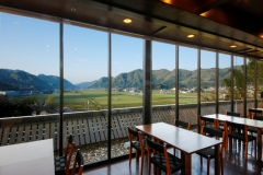 ＜ダイニングー康貴＞イメージ　南向きの絶景を望みながらお食事をお楽しみいただけます