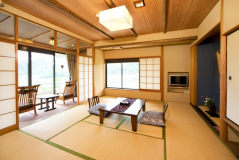 翔鷺館 本館 ／ 和室(10畳)