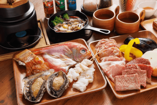 【1日1組限定｜4名利用】海と山の大パノラマを満喫！熊野牛と黒アワビ味わうグランピング＜1泊2食＞