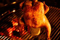 ビールの蒸気で内側からじっくり火を通すことで、肉はしっとりジューシーに
