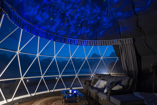 【4・5・6月限定】対象日が合えばラッキー！ ✨お一人様2,000円OFF＆ハーゲンダッツ食べ放題プラン✨大迫力シアター付きグランピングドームで、春の特別プランをお得に満喫！