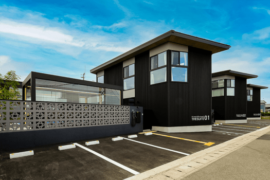 【ルームチャージ】天然温泉＆プライベートプール付き｜一棟貸切シンプルステイ