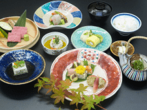 旬の懐石少な目