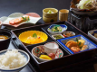 【1泊朝食】　しっかり朝ごはんでエネルギーチャージ♪　大浴場は深夜もOK♪