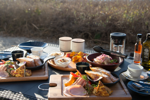 【夕朝食付 手ぶらでBBQ】プライベートビーチと美しい夕日を望む1棟貸切ヴィラで地産地消の食材を堪能