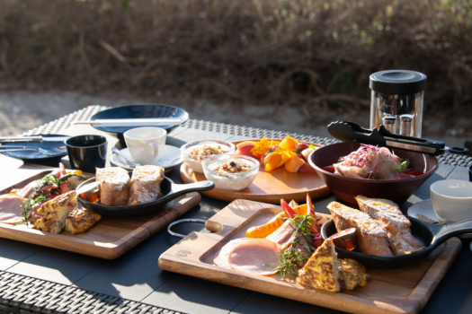 【夕朝食付 手ぶらでBBQ】プライベートビーチと美しい夕日を望む1棟貸切ヴィラで地産地消の食材を堪能