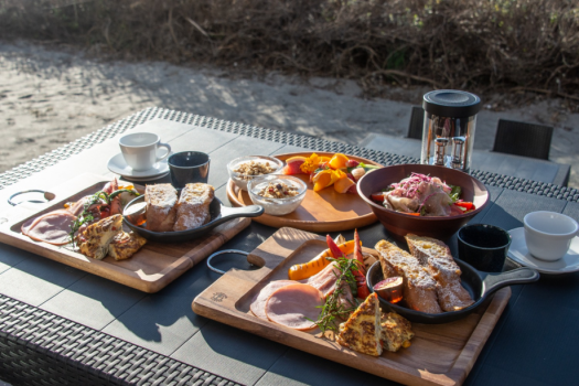 【夕朝食付 手ぶらでBBQ】プライベートビーチと美しい夕日を望む1棟貸切ヴィラで地産地消の食材を堪能