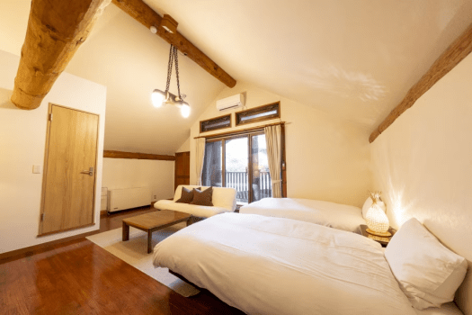Log Triple Room Log Triple Room
