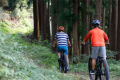 マウンテンバイクやEバイク（電動アシスト付きスポーツバイク）で夏の野沢温泉を走破