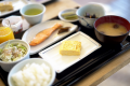 ある日の朝食　程よい甘さの卵焼き。