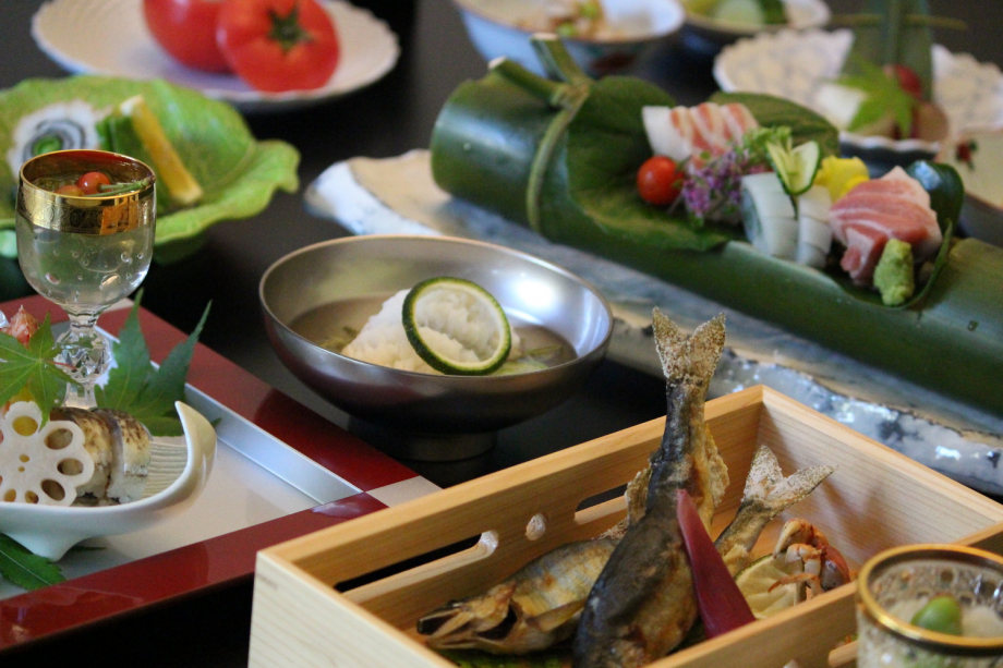 ご夕食(夏の会席)の一例