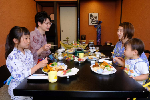 【家族割】お子様一律5,000円◆家族の思い出をつくろう　海鮮会席料理と海一望の露天風呂付き客室