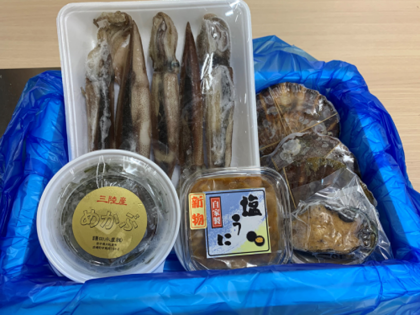 ※写真は一例です。お土産は他にも多数ございます。現地にてお選びください。