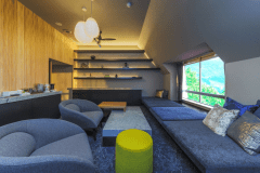 2023年12月リニューアル
限定１室・当ホテル最上級ランクのスイートルーム
最上階の眺望、幅１４０cmのダブルサイズベッド、リビングスペース、書斎部屋など
特別なお部屋ならではの優雅な滞在をお過ごしください