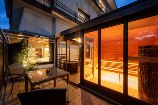 ＜本館＞ 頂樓露台＋附桑拿與露天浴池的和洋室