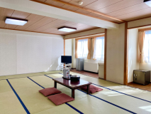 A館2F　22.5畳和室　アウトトイレ・バス