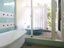 銀泉露天風呂付洋室　露天風呂