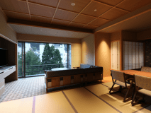 金泉・銀泉露天風呂付貴賓室「槇・愛宕」10畳+ツイン+リビング+露天風呂2種【お部屋食】