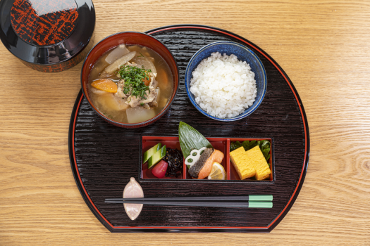Wow！自家製のめった汁定食（料理イメージ）