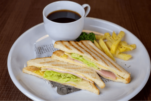 イメージ）ハムレタス×ポテト×コーヒーの軽朝食
