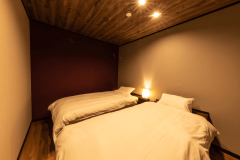 客室【向日葵】ベッドルーム