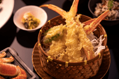 【カニ会席】揚げたてサックサクのカニ天ぷら