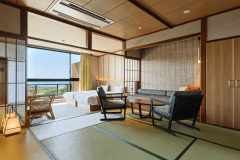 リニューアルしたスタンダード和洋室。旅館の趣はそのままに、ホテルのようなモダンな雰囲気も味わえます。