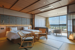 新しくOPENしたコンフォートルーム。4階と5階の洋室は大きなリビングソファをご用意。