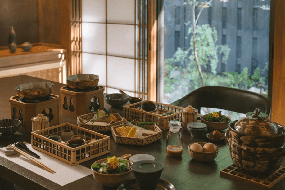 【朝餉 通年】丹後但馬の旬の素材を多彩に取り入れ、料理長のやさしさが伝わる料理の数々