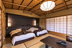 【客室】川側和室 －リバービュー－ [一例]　ゆったりとした設えの和室