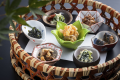 【朝食】体に優しい和食膳 [一例]　色鮮やかな籠盛り