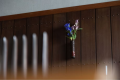 【施設】静かな空間に、一輪の青い花。心落ち着く、心地よい時間をお過ごしください。