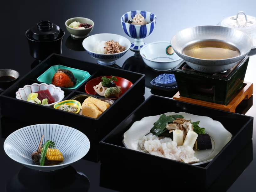 6~7月 旬菜時記 和食コース ご昼食一例 6~7月 旬菜時記 和食コース ご昼食一例