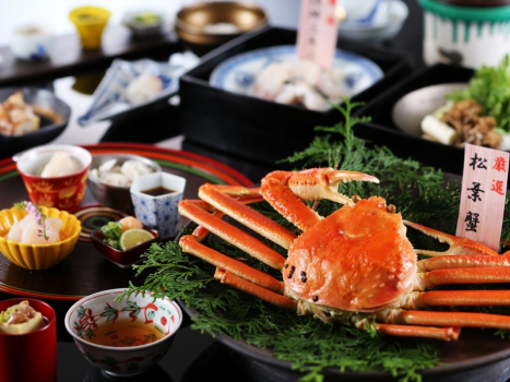 11月10日～1月31日　ご夕食一例　※写真の蟹は２名様分
