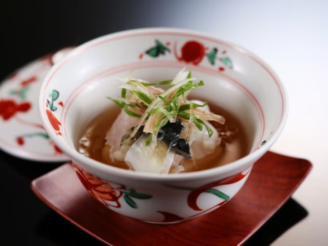 活け河豚の湯引き