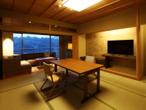 中央館｜５～８Ｆ｜和室10畳+広縁 [玄関側]（禁煙/59㎡）