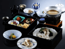 松茸と名残り鱧のすき鍋膳