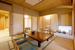 【個室食事処確約】日本3大名段「石段街」を望む南館客室Aタイプ「桧(ひのき)」 【個室食事処確約】日本3大名段「石段街」を望む南館客室Aタイプ「桧(ひのき)」