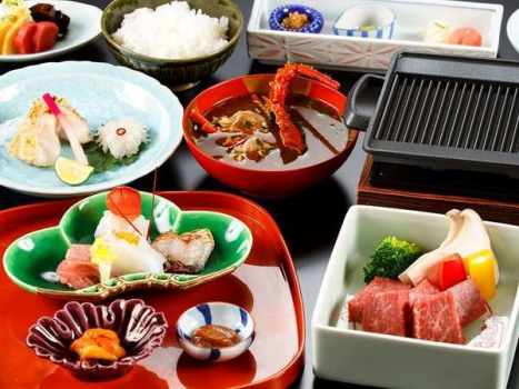 The chef's favorite ★★★Hida beef Tenderloin & 5 kinds of sashimi such as Ise prawns, blackthroat  & "Gin no mikazuki" ♪