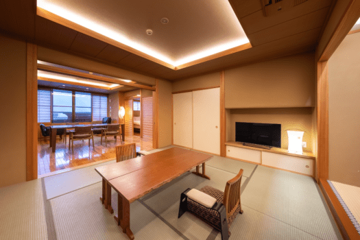 【본관】스위트 룸 노천＋내탕 첨부 일본식 서양실＋다이닝 호나이 난간